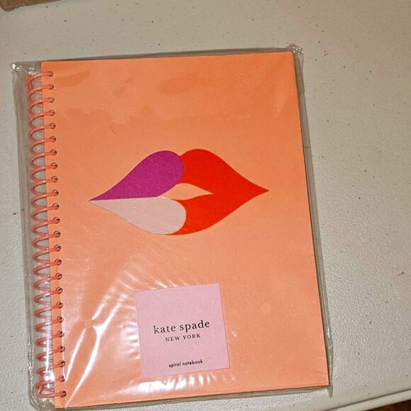 COPY - Kate Spade notebook - Picture 1 of 2